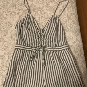 American Eagle romper, size medium but fits like a small